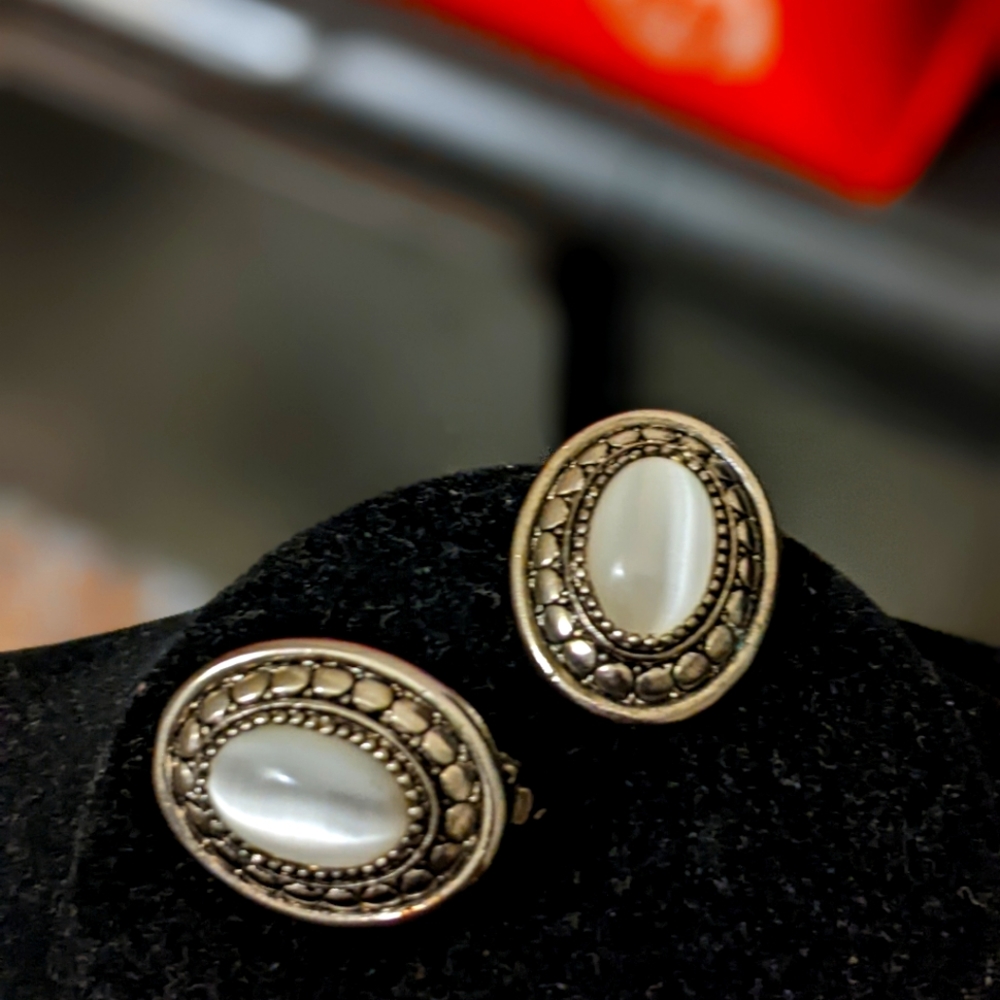 Vintage Cats Eye Moonstone Earrings